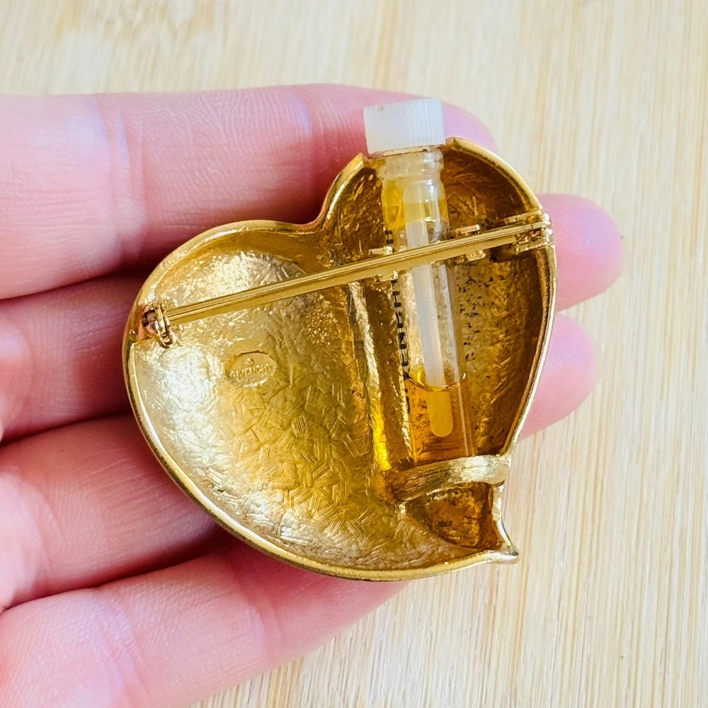 VTG Givenchy puffy heart Brooch Pin Perfume satin shiny gold Chunky Iconic 90s - Picture 5 of 6
